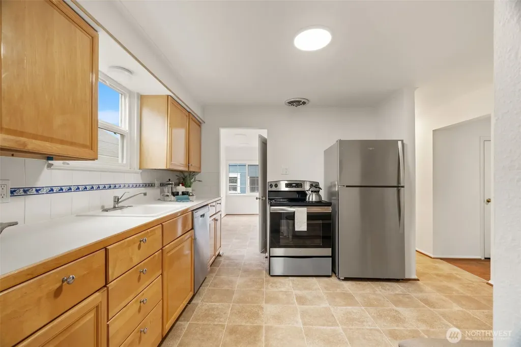 921 N 50th Street Seattle WA 98103