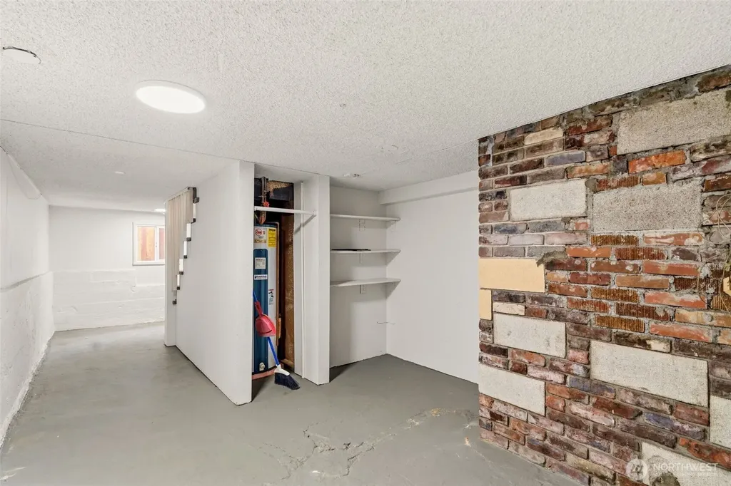 921 N 50th Street Seattle WA 98103