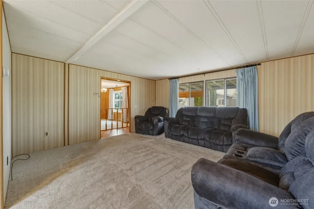806 SE Mockingbird Drive College Place WA 99324