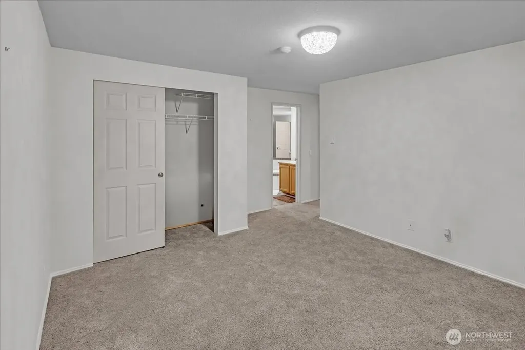 8653 Avondale Rd NE Redmond WA 98052