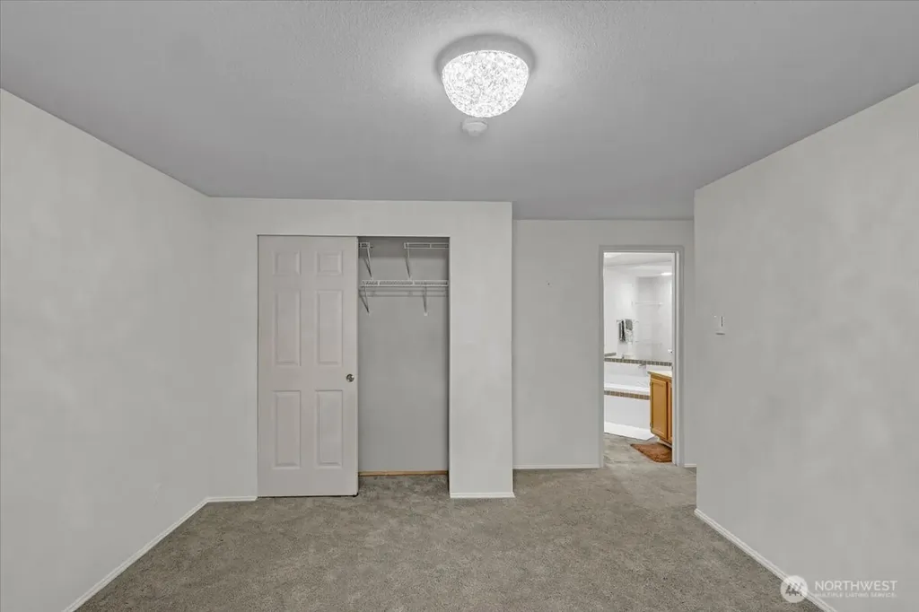 8653 Avondale Rd NE Redmond WA 98052