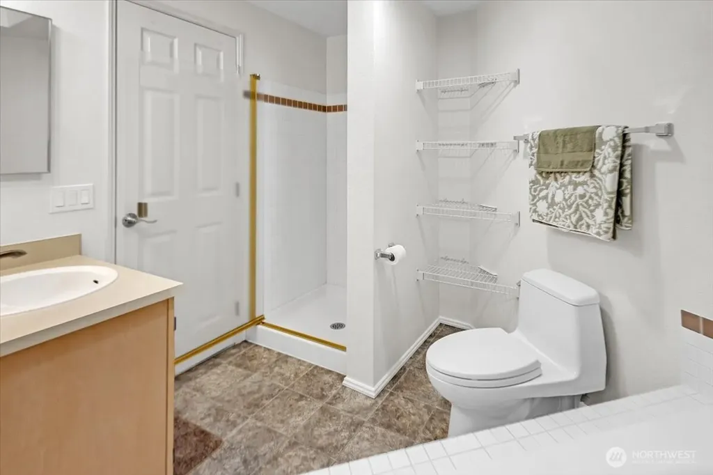 8653 Avondale Rd NE Redmond WA 98052