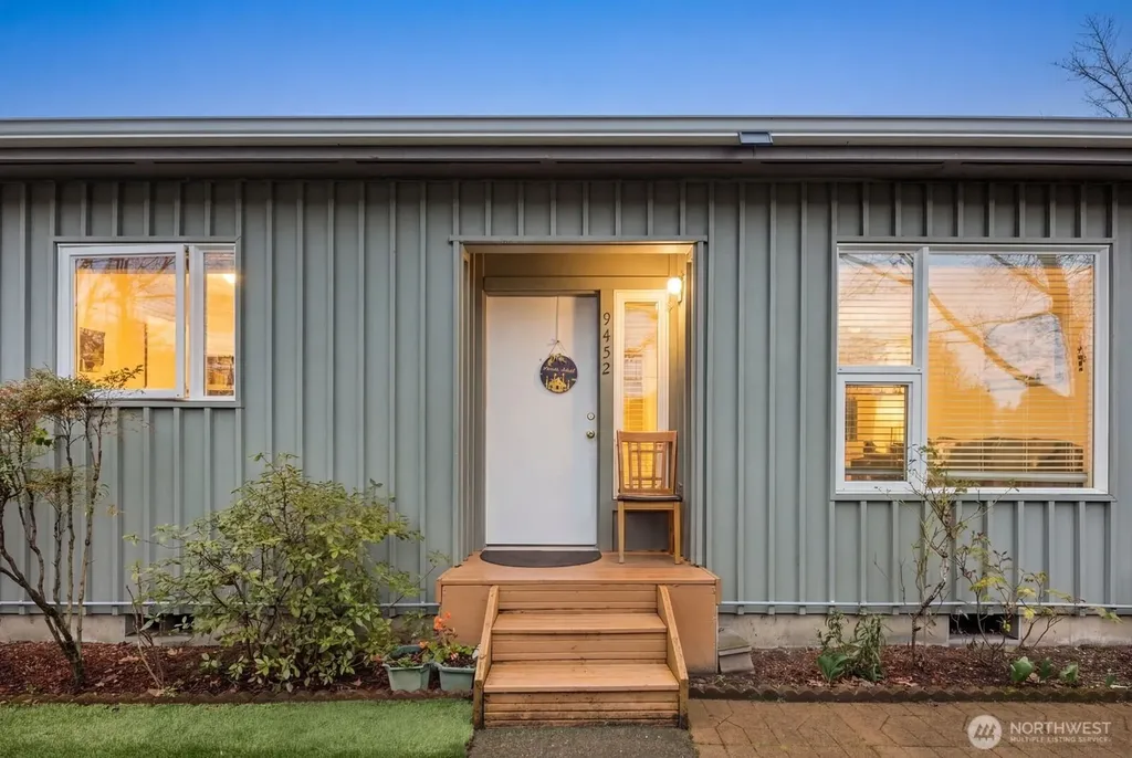 9452 25th Avenue SW Seattle WA 98106