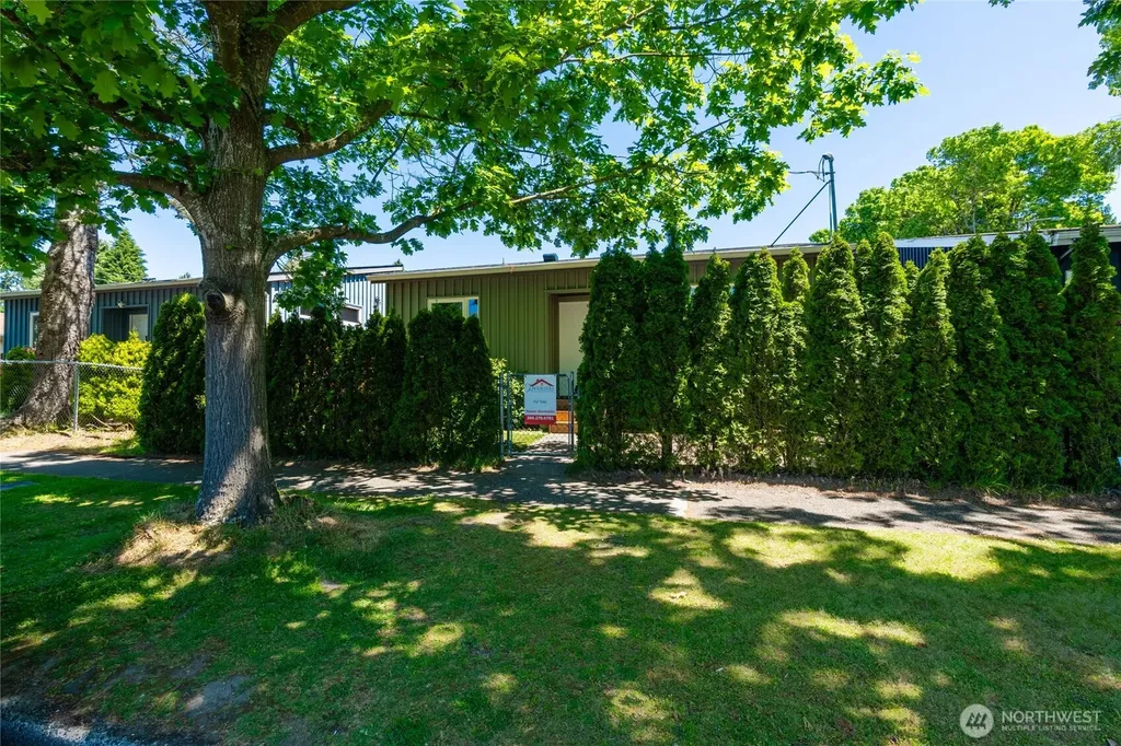 9452 25th Avenue SW Seattle WA 98106