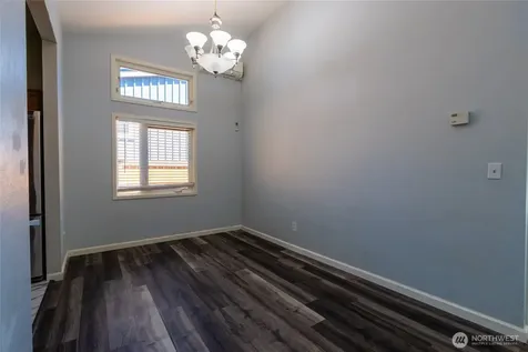 9452 25th Avenue SW Seattle WA 98106
