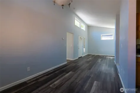 9452 25th Avenue SW Seattle WA 98106