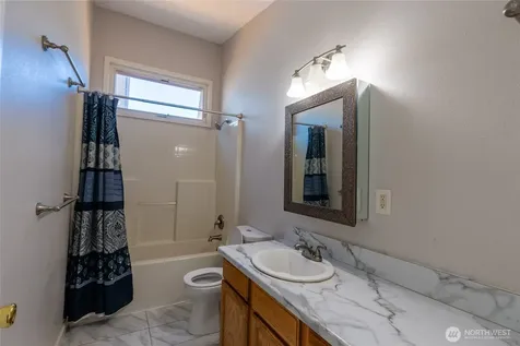 9452 25th Avenue SW Seattle WA 98106