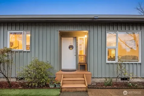 9452 25th Avenue SW Seattle WA 98106