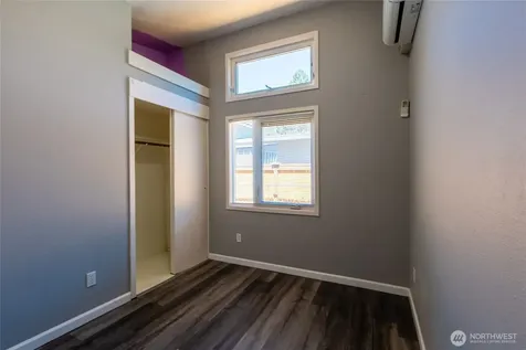 9452 25th Avenue SW Seattle WA 98106