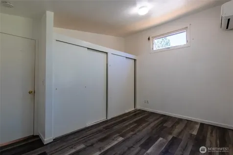 9452 25th Avenue SW Seattle WA 98106