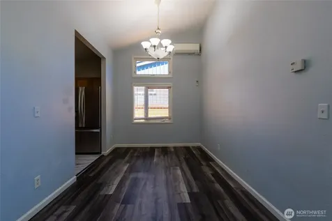 9452 25th Avenue SW Seattle WA 98106