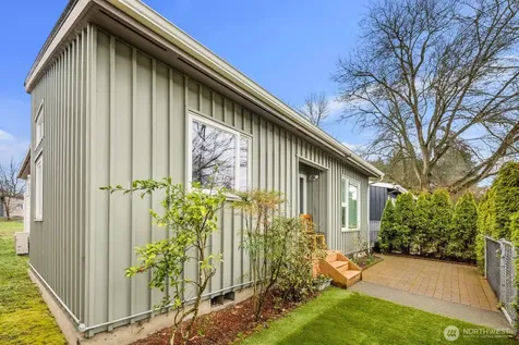 9452 25th Avenue SW Seattle WA 98106