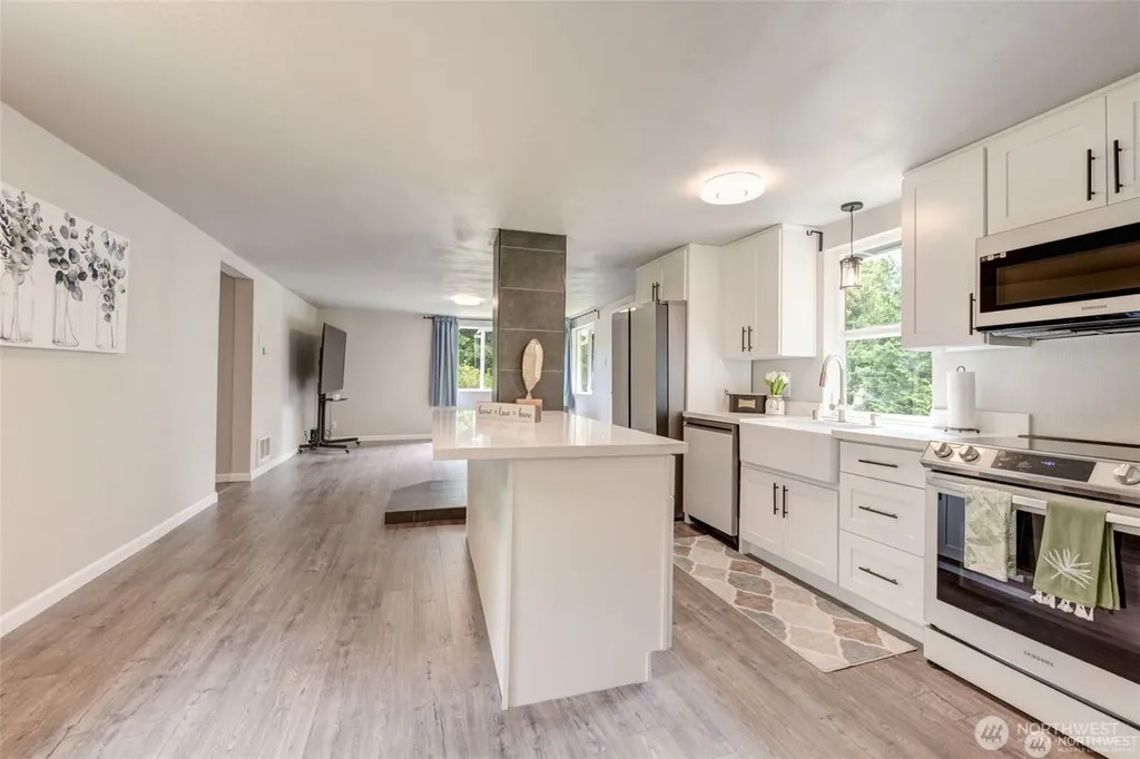 2748 El Camano Street Camano Island WA 98282