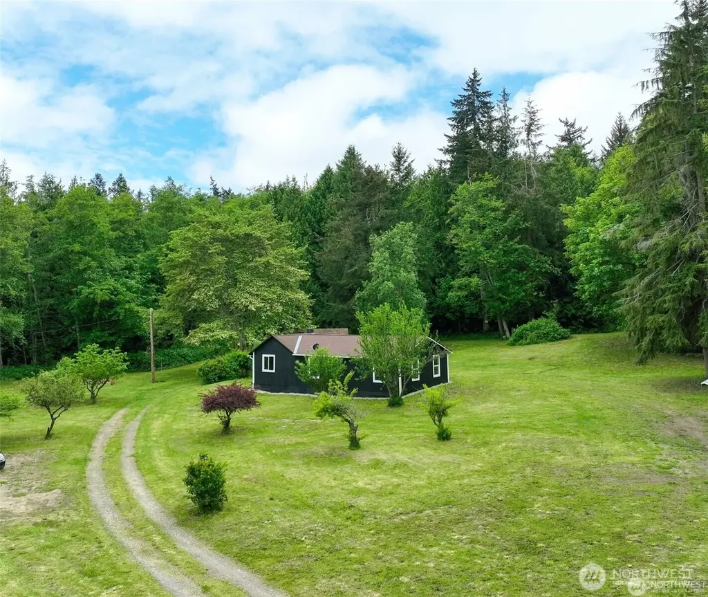 2748 El Camano Street Camano Island WA 98282