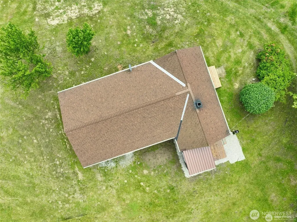 2748 El Camano Street Camano Island WA 98282