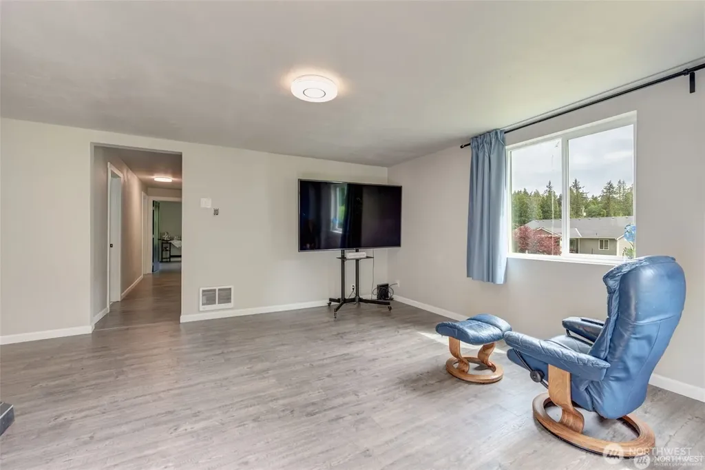 2748 El Camano Street Camano Island WA 98282