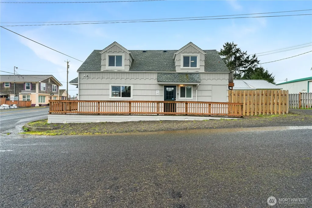 40 Main Street Pacific Beach WA 98571