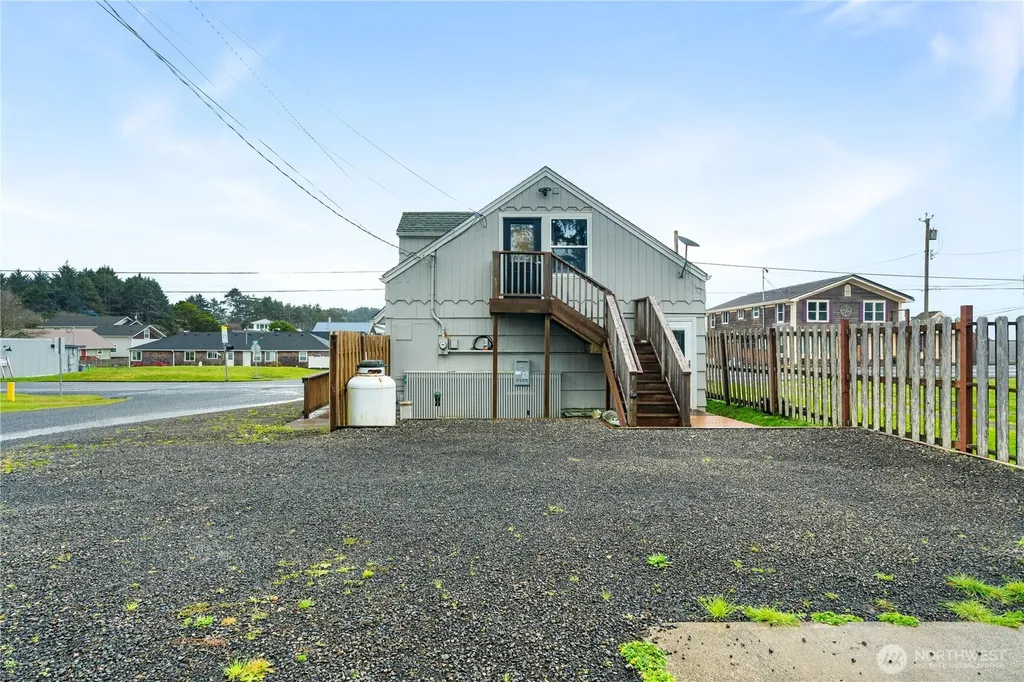 40 Main Street Pacific Beach WA 98571