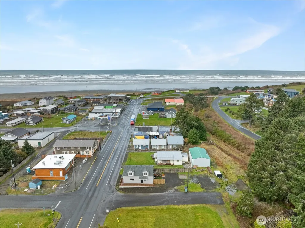 40 Main Street Pacific Beach WA 98571