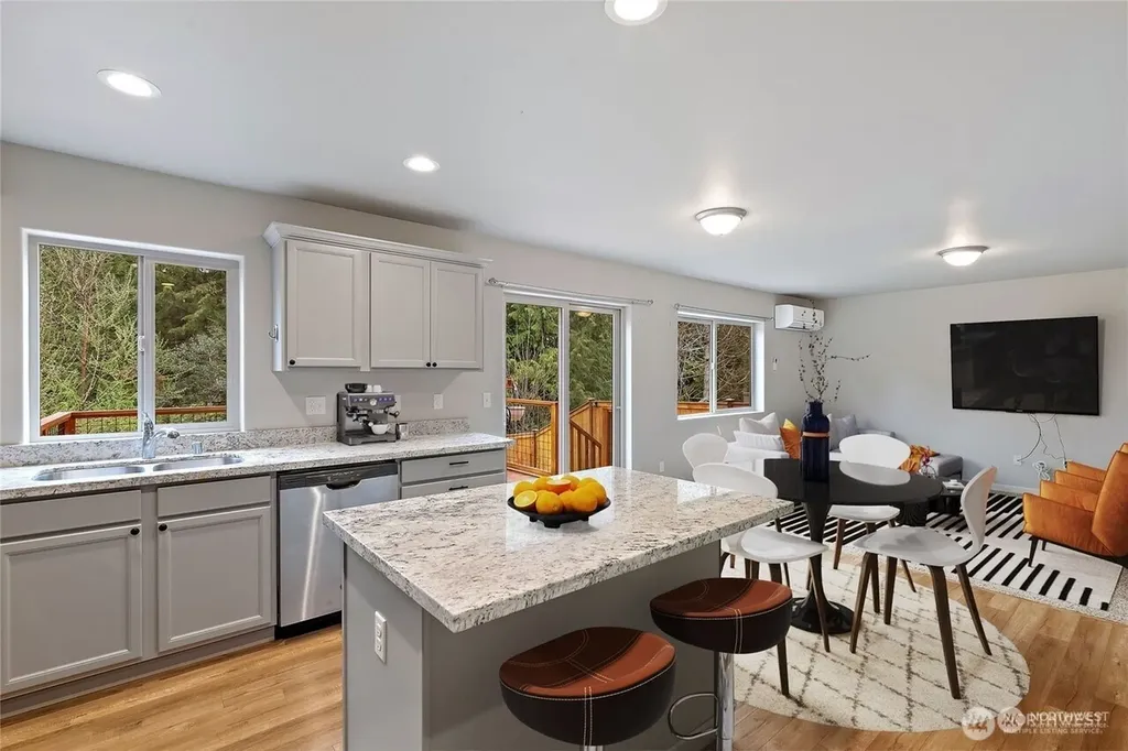683 SE Olga Circle Port Orchard WA 98366