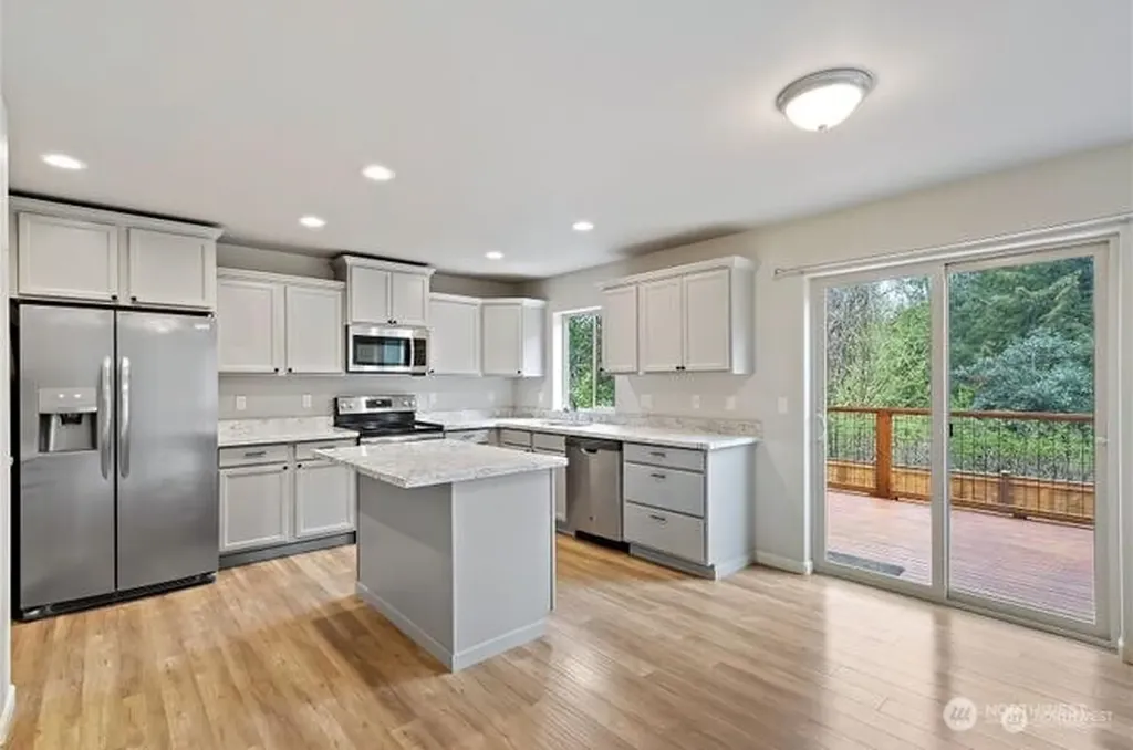 683 SE Olga Circle Port Orchard WA 98366