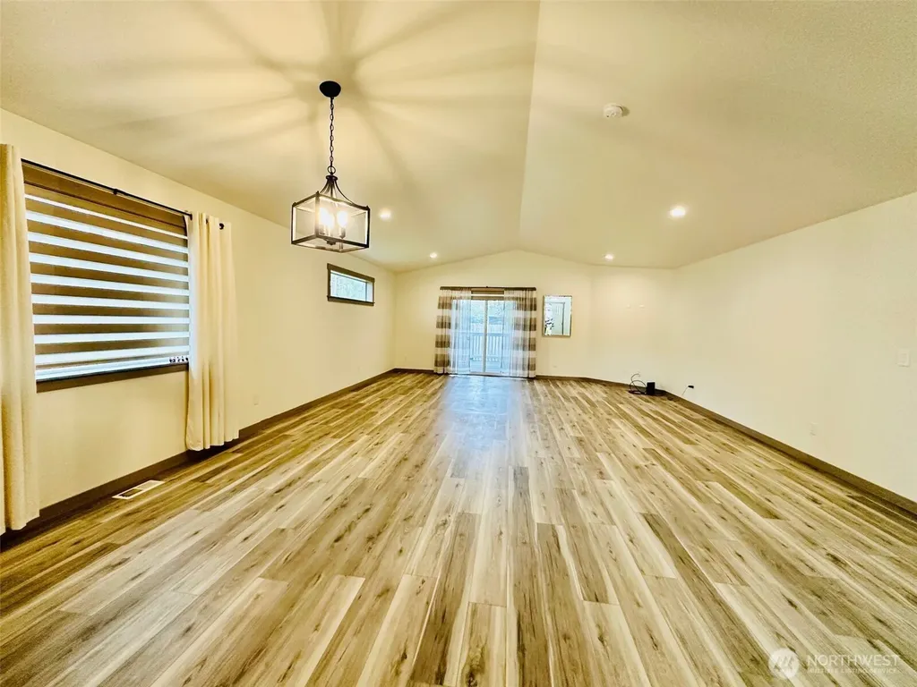 519 7th Avenue NW Napavine WA 98532
