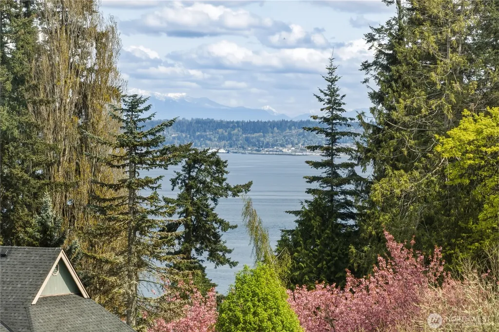 23506 Seatter Road NE Kingston WA 98346