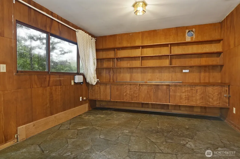 700 Reiten Road Kent WA 98030
