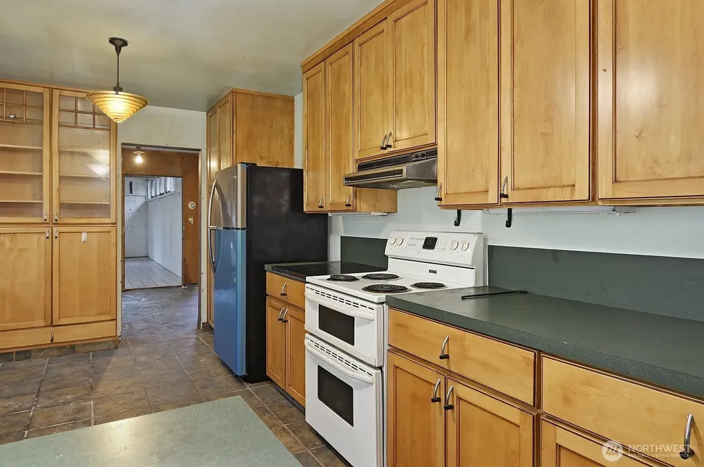 700 Reiten Road Kent WA 98030