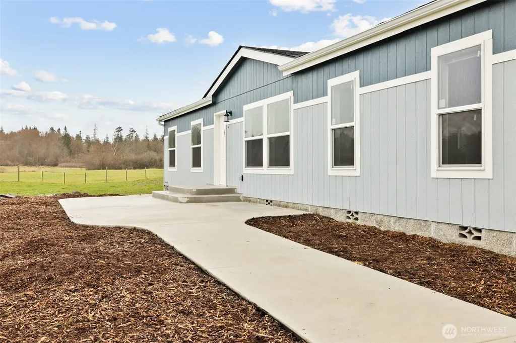 591 N Lees Creek Port Angeles WA 98362