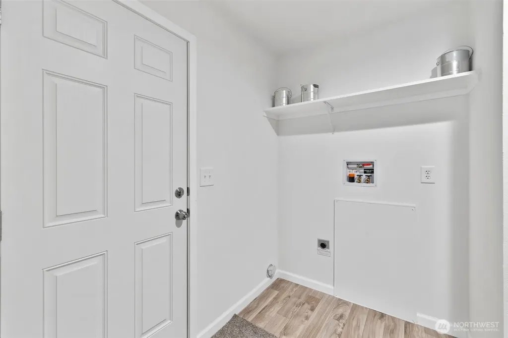 591 N Lees Creek Port Angeles WA 98362