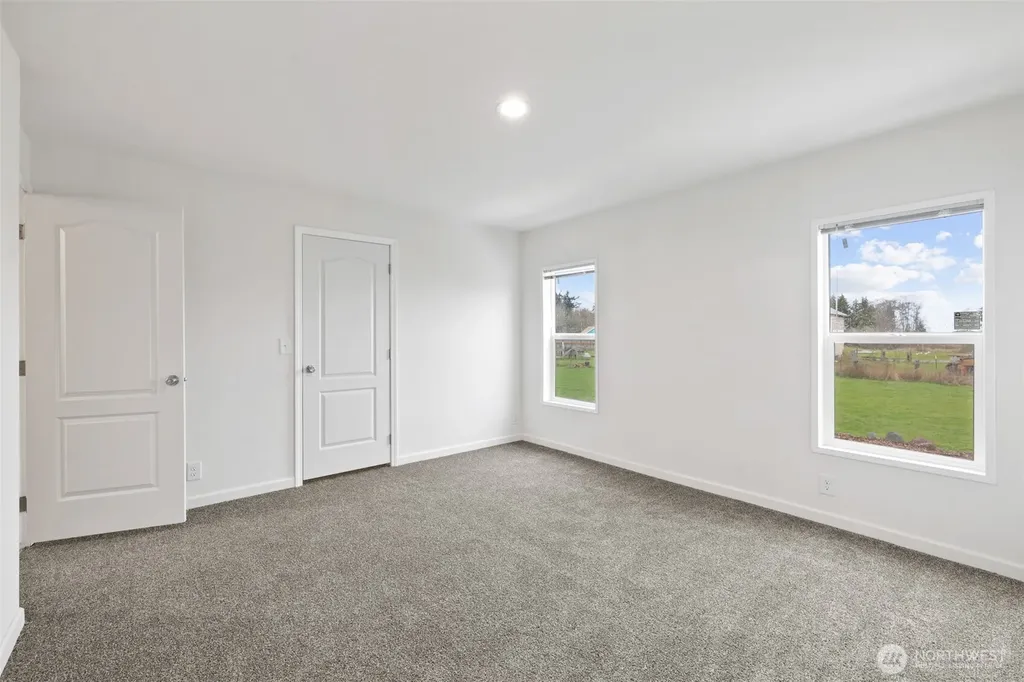 591 N Lees Creek Port Angeles WA 98362