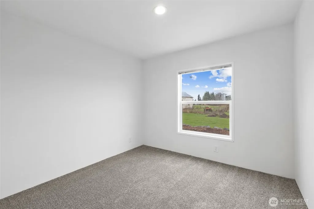 591 N Lees Creek Port Angeles WA 98362