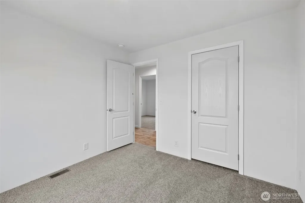 591 N Lees Creek Port Angeles WA 98362