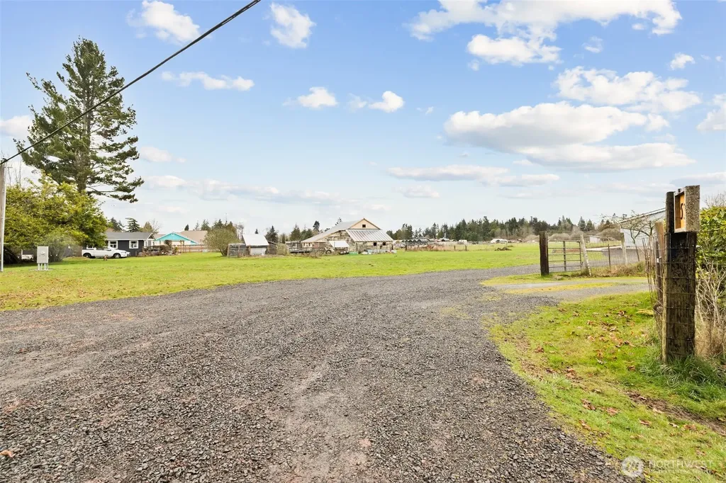 591 N Lees Creek Port Angeles WA 98362