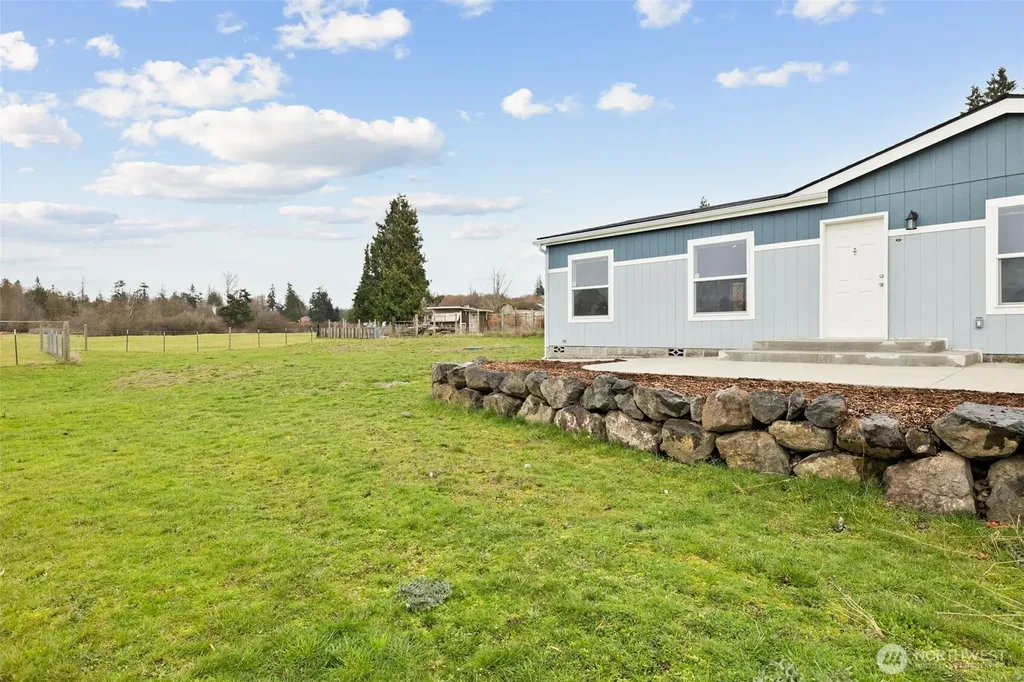 591 N Lees Creek Port Angeles WA 98362