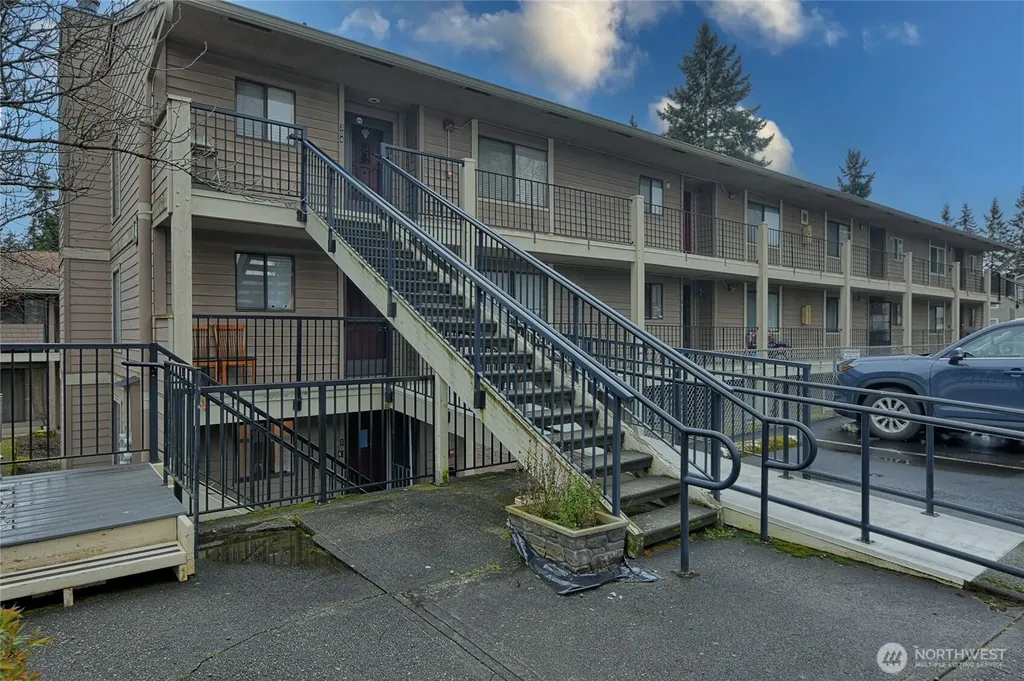 20131 61st Place W Lynnwood WA 98036