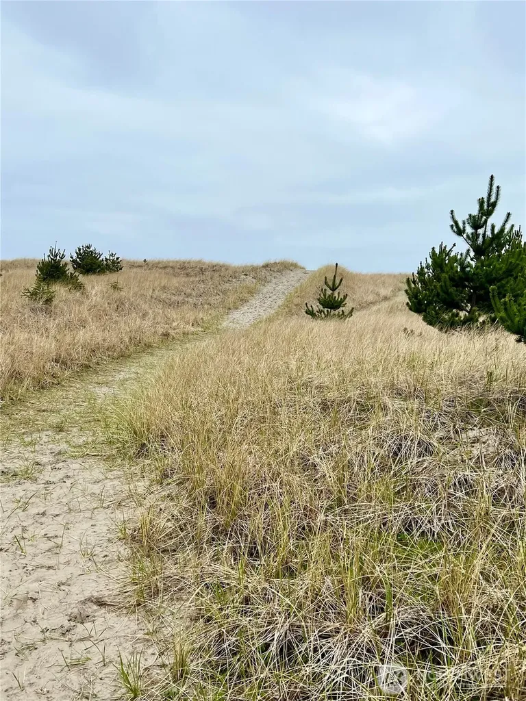 1301 178th Place W Long Beach WA 98631