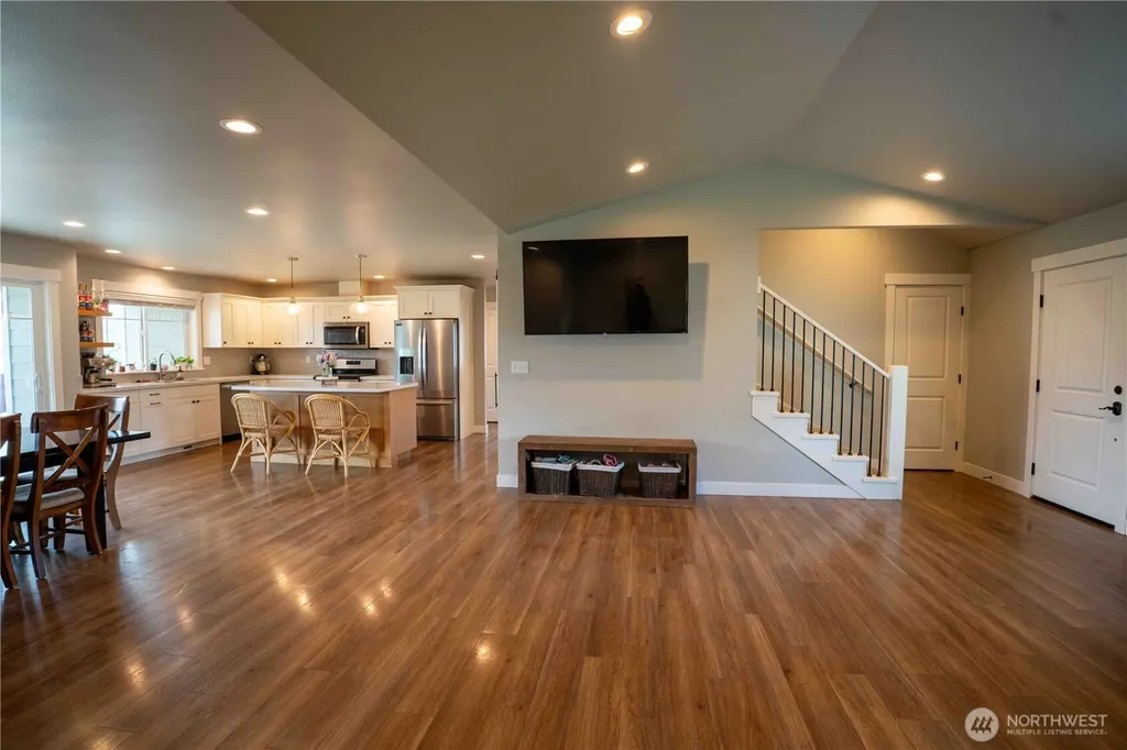 413 Cornerstone Drive Sumas WA 98295
