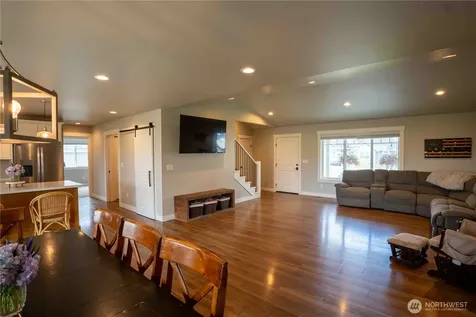 413 Cornerstone Drive Sumas WA 98295