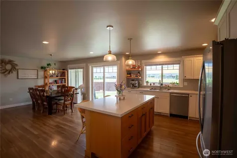 413 Cornerstone Drive Sumas WA 98295