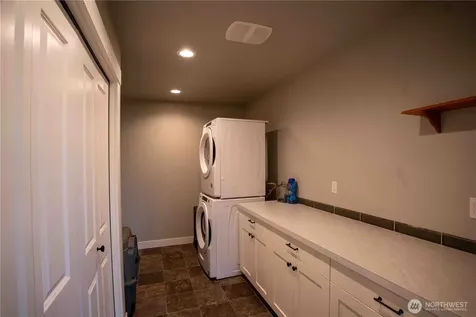413 Cornerstone Drive Sumas WA 98295