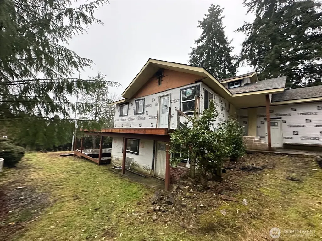 709 15th Avenue SE Puyallup WA 98372
