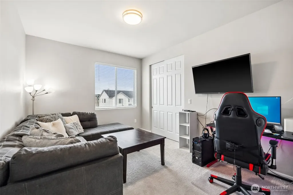 9844 Prospect Place Gig Harbor WA 98332