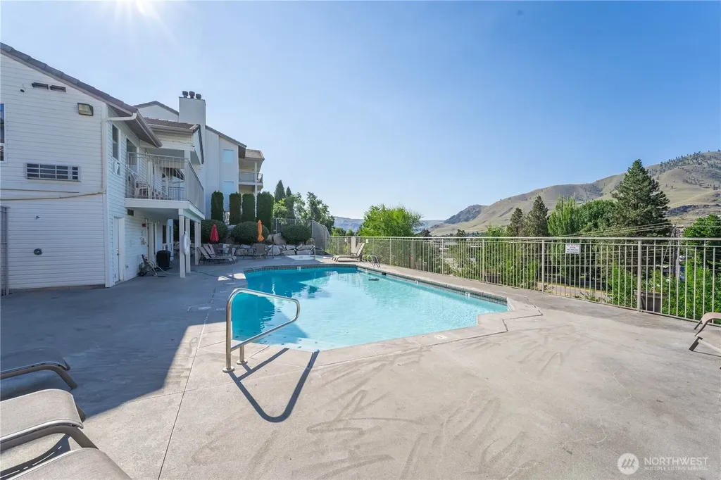 808 W Manson Road Chelan WA 98816