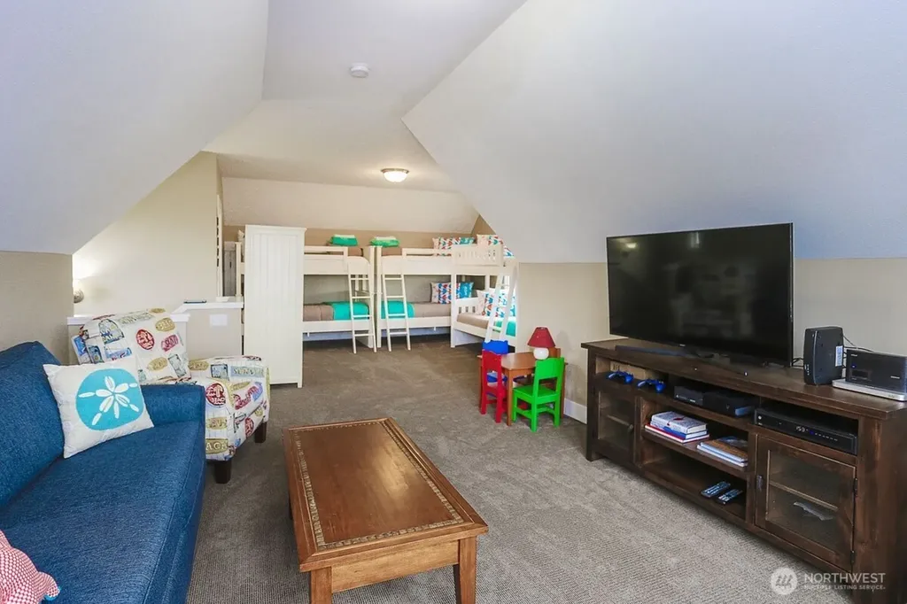 38 Trillium Lane Pacific Beach WA 98571