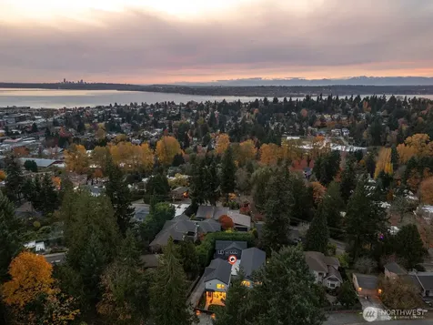 11217 NE 95th Street Kirkland WA 98033