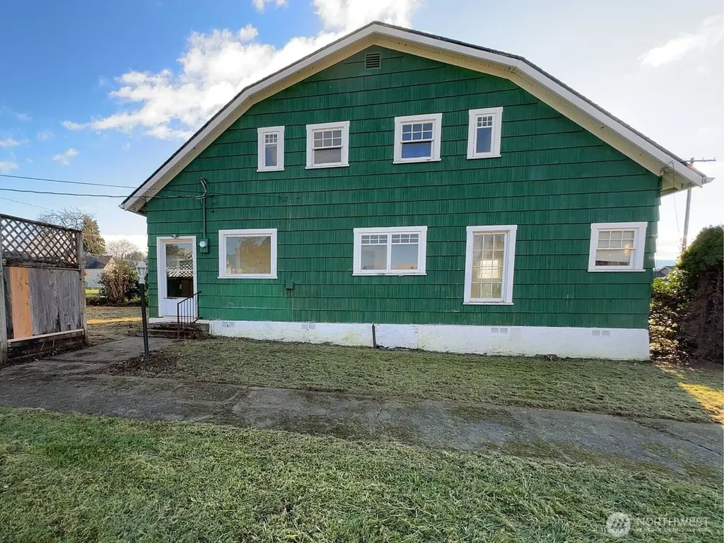 220 N 3rd Street Pe Ell WA 98572