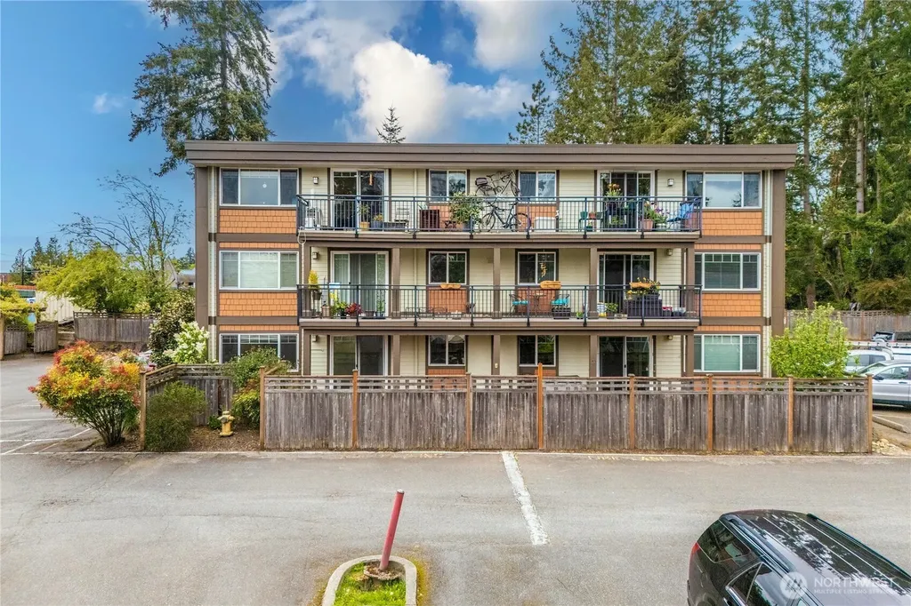 7503 212th Street SW Edmonds WA 98026