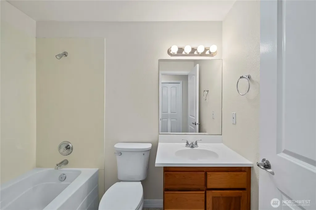 7503 212th Street SW Edmonds WA 98026